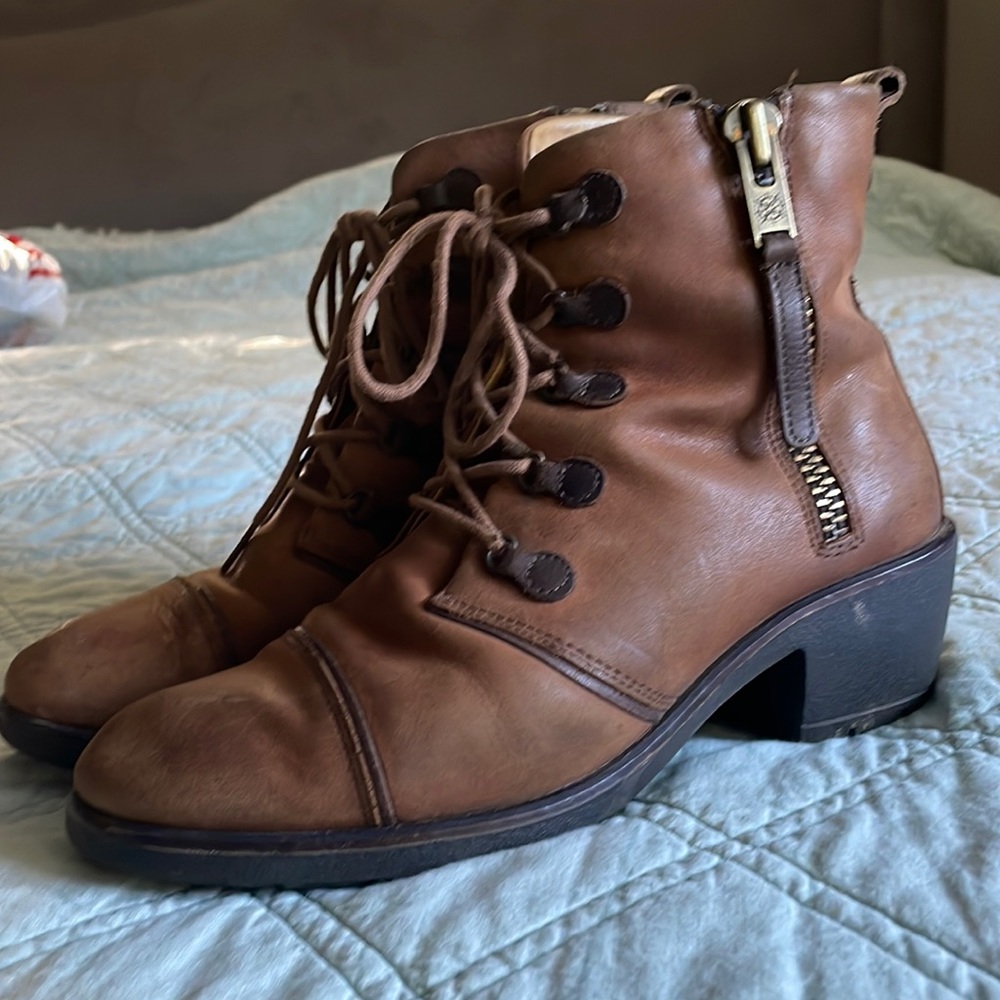 Bussola Sirkka Sean ankle boots, size 39